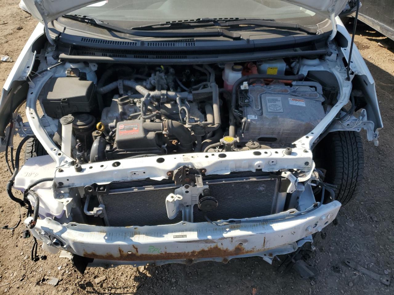 2014 TOYOTA PRIUS C photo 11