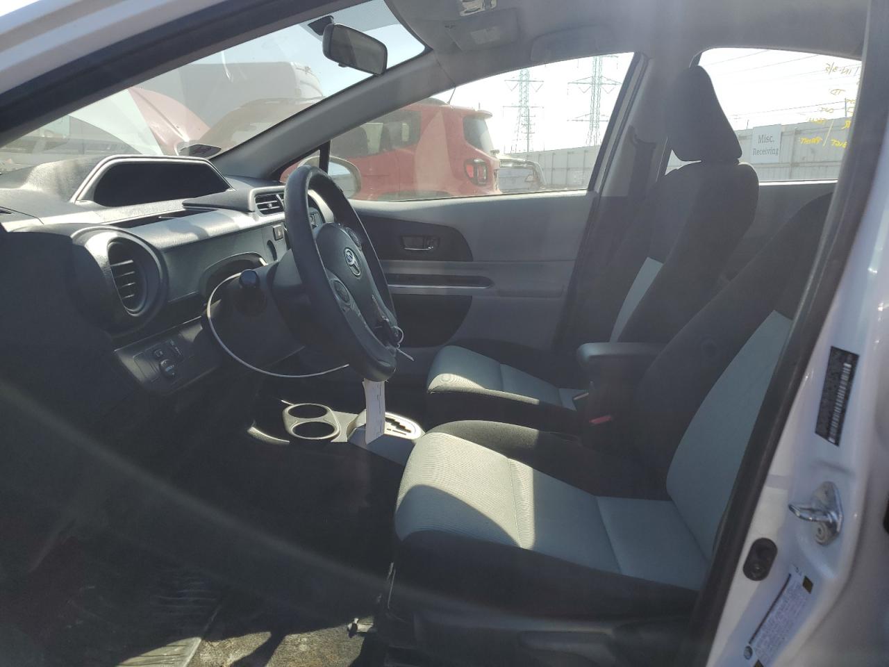 2014 TOYOTA PRIUS C photo 7