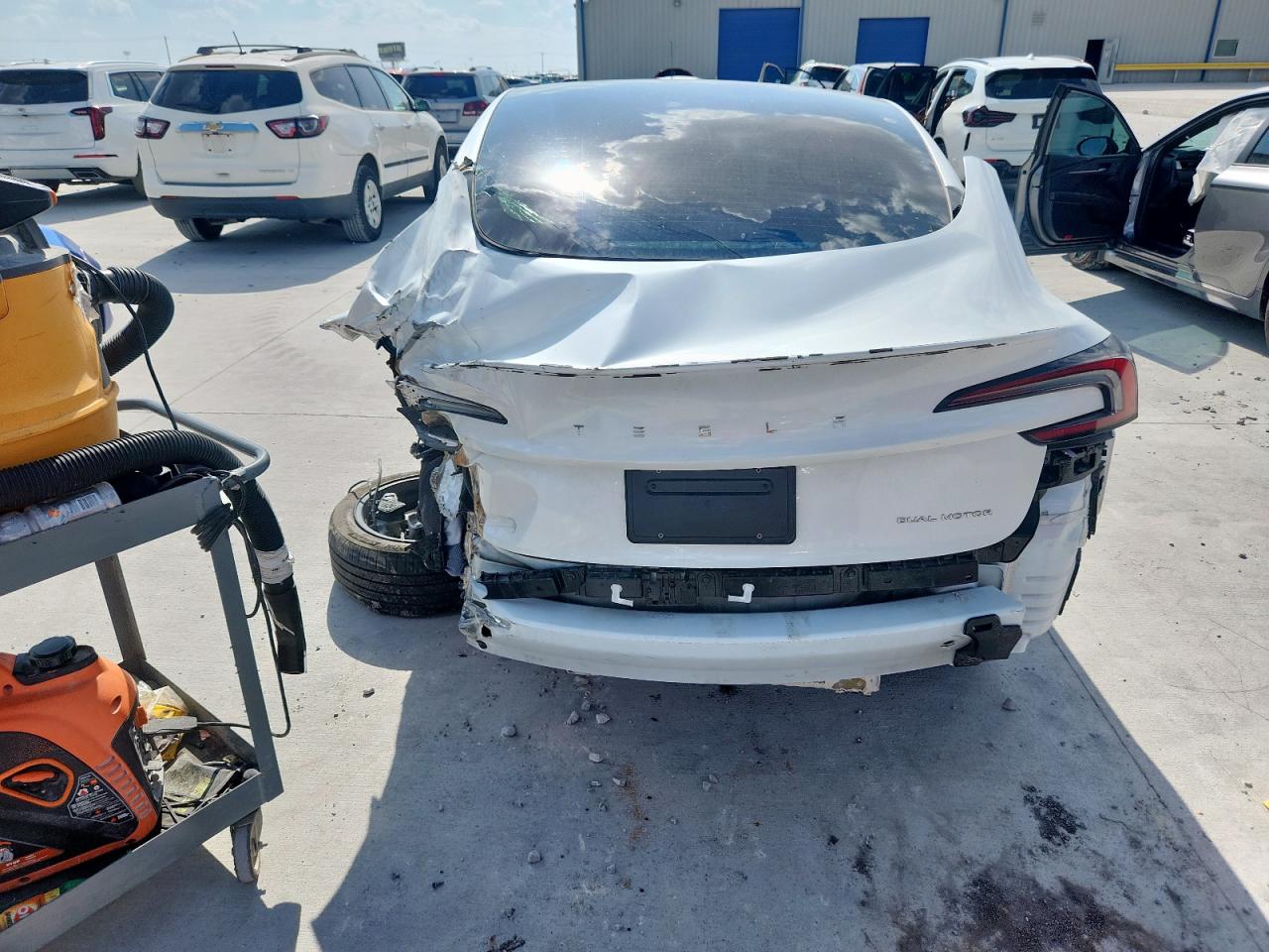 2024 TESLA MODEL 3 photo 16