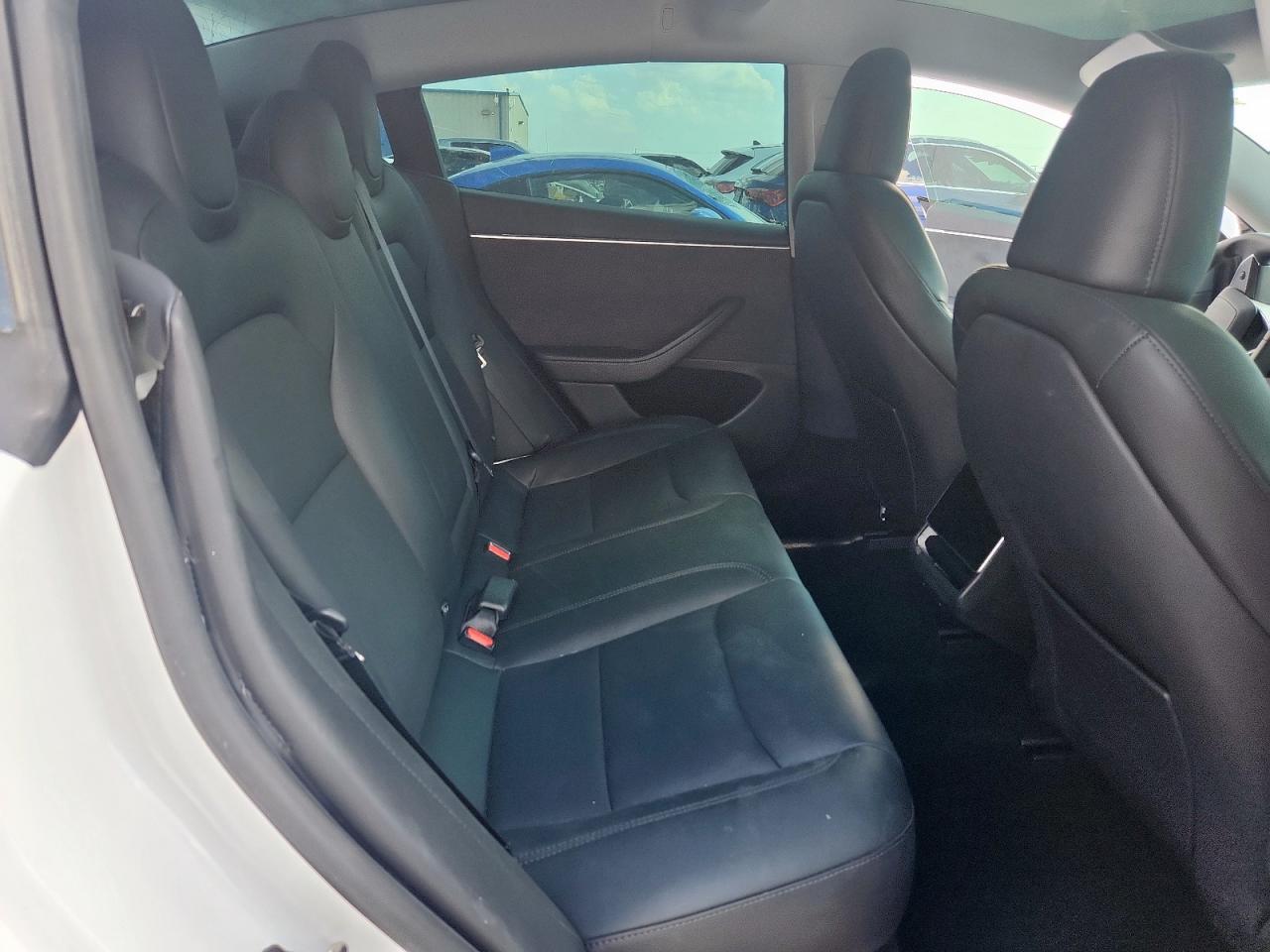 2024 TESLA MODEL 3 photo 28