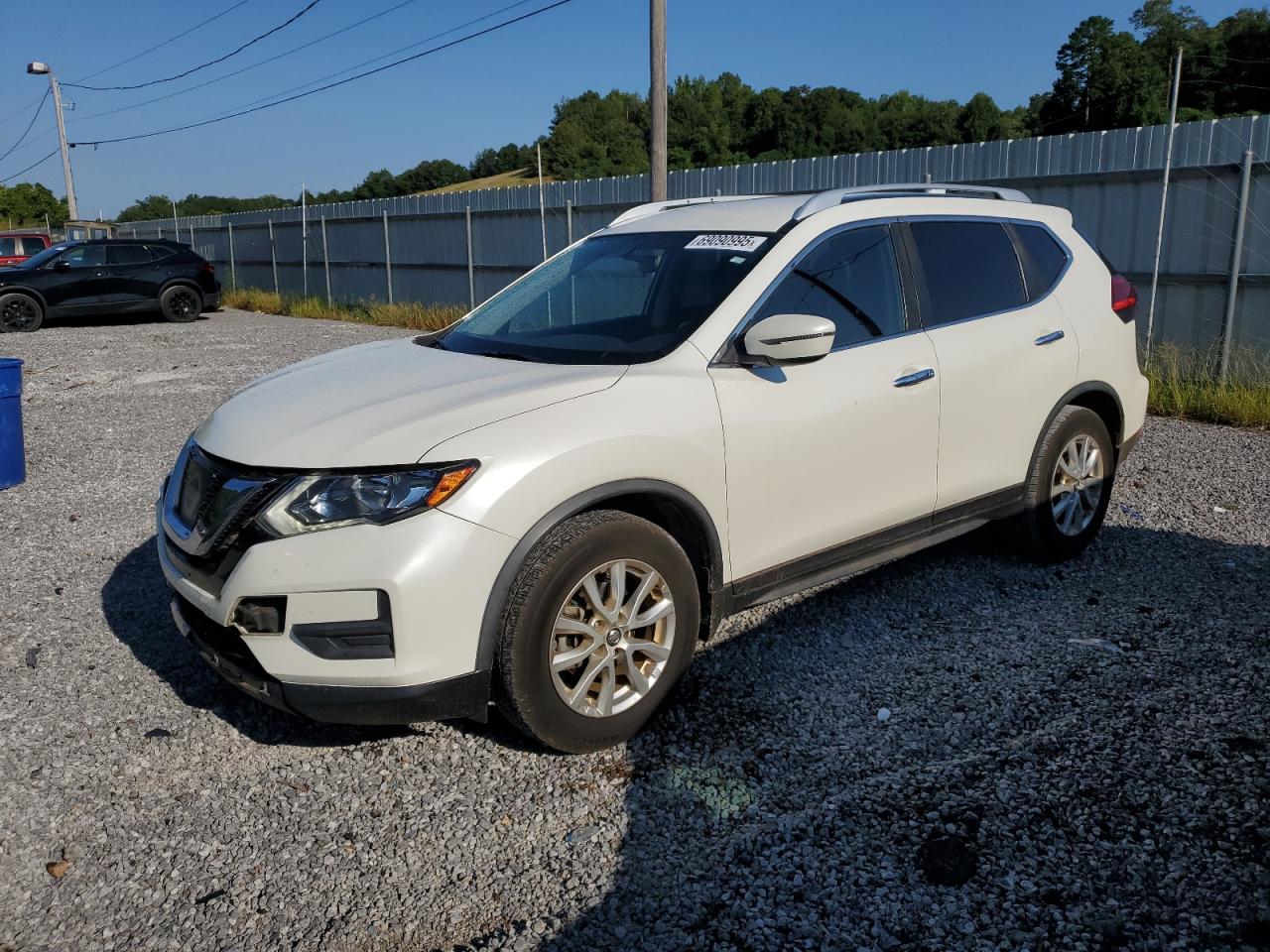 2017 NISSAN ROGUE