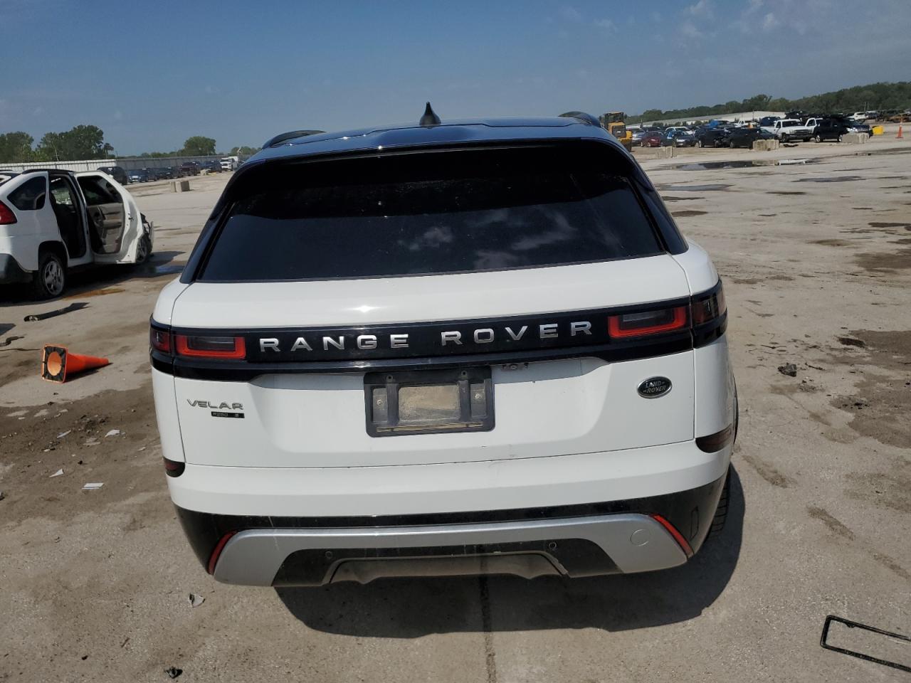2020 LAND ROVER RANGE ROVER VELAR S photo 6