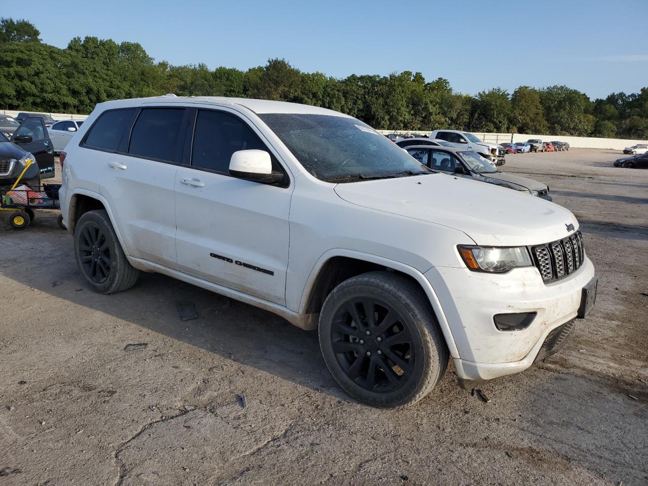 2019 JEEP GRAND CHEROKEE LAREDO photo 10