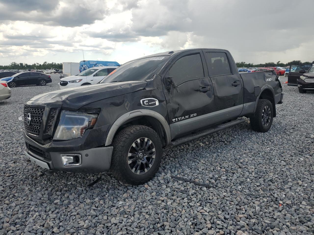 2017 NISSAN TITAN XD