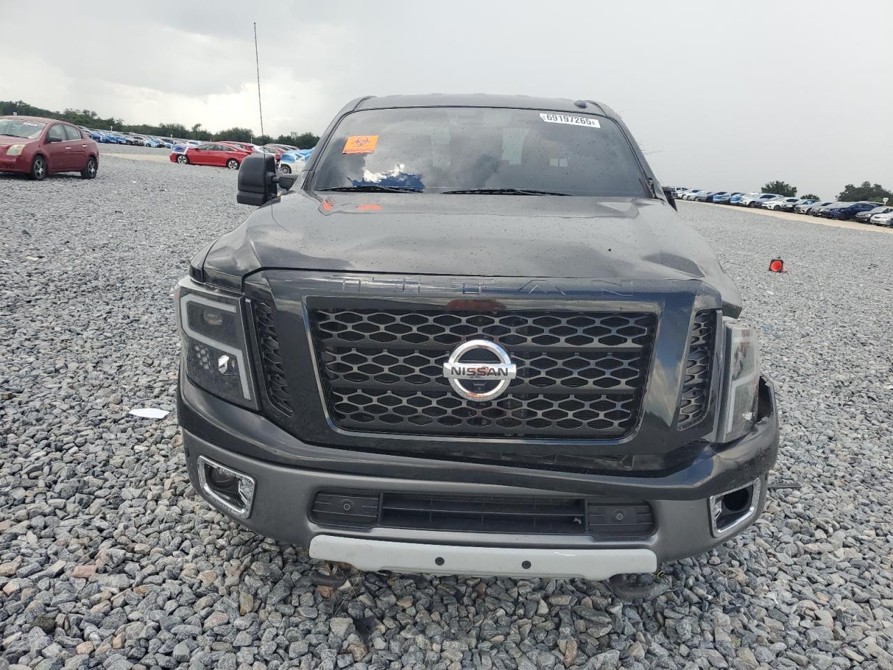 2017 NISSAN TITAN XD SL photo 13