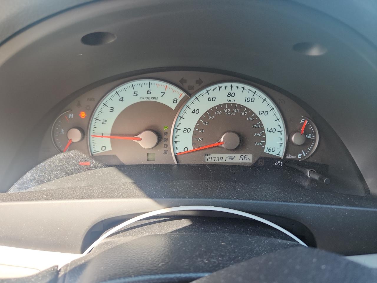 2010 TOYOTA CAMRY SE photo 17