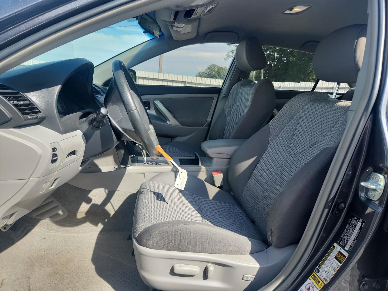 2010 TOYOTA CAMRY SE photo 13