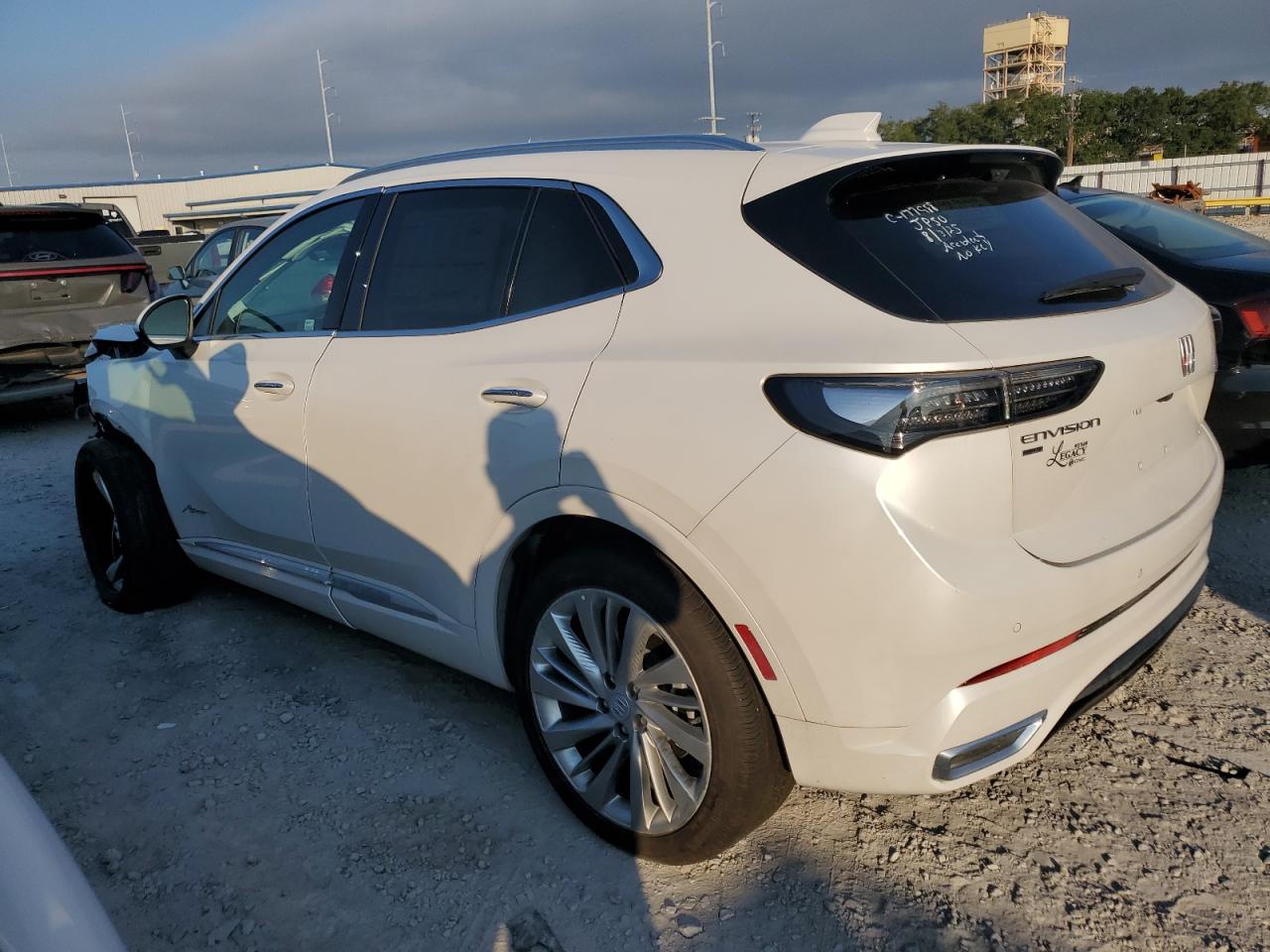 2025 BUICK ENVISION AVENIR photo 2