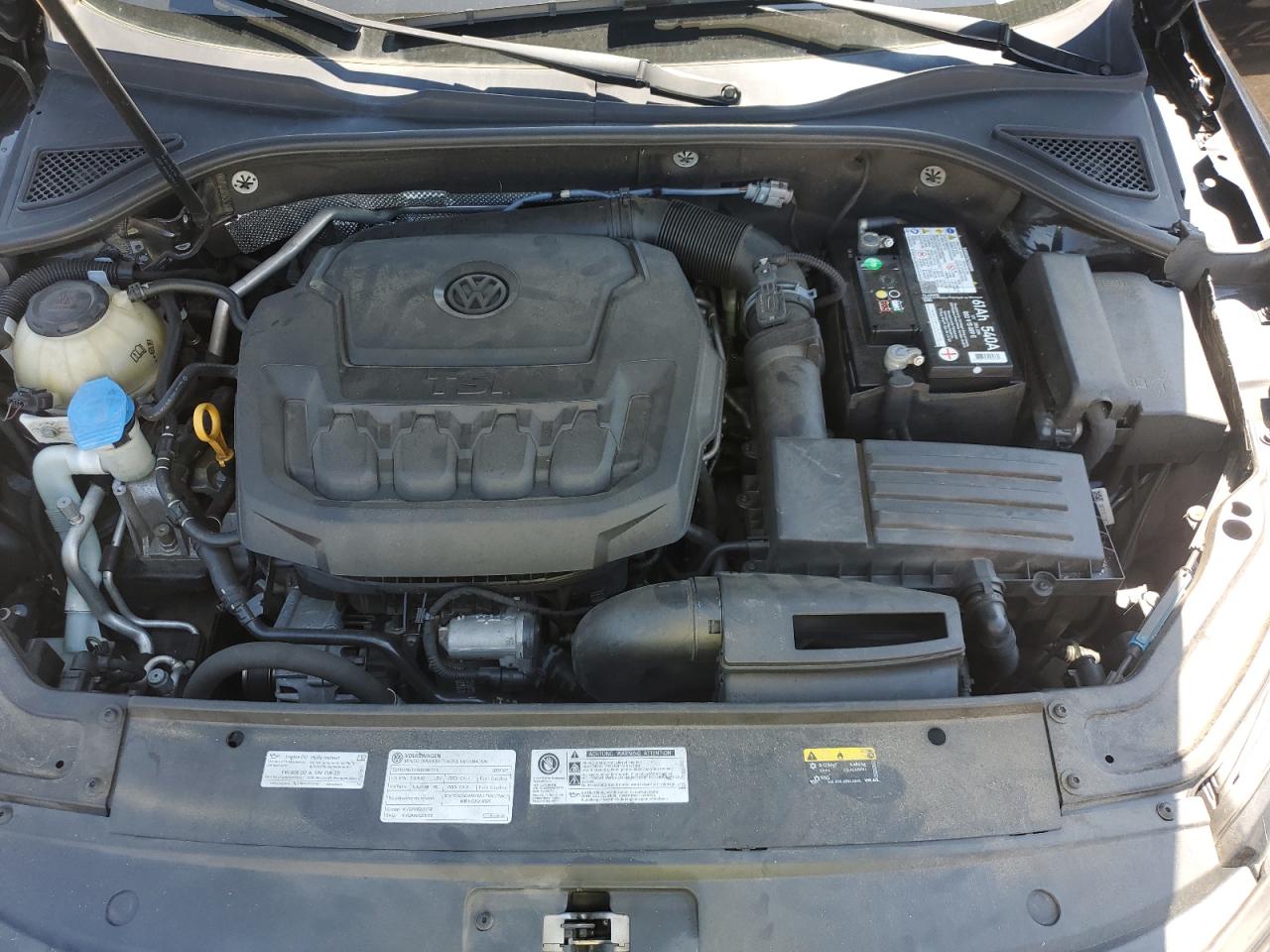 2019 VOLKSWAGEN PASSAT WOLFSBURG photo 11