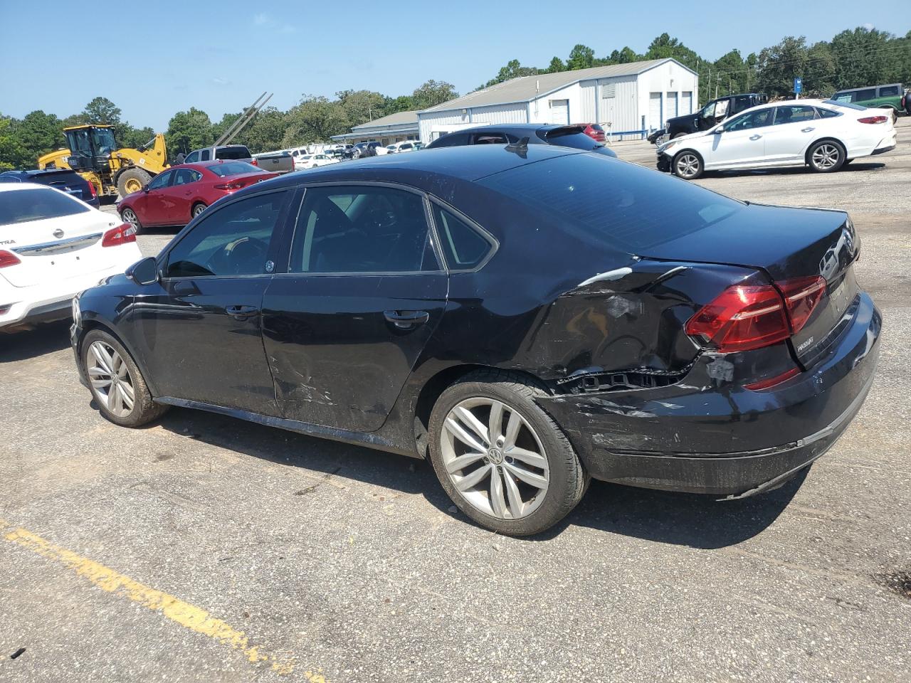 2019 VOLKSWAGEN PASSAT WOLFSBURG photo 2