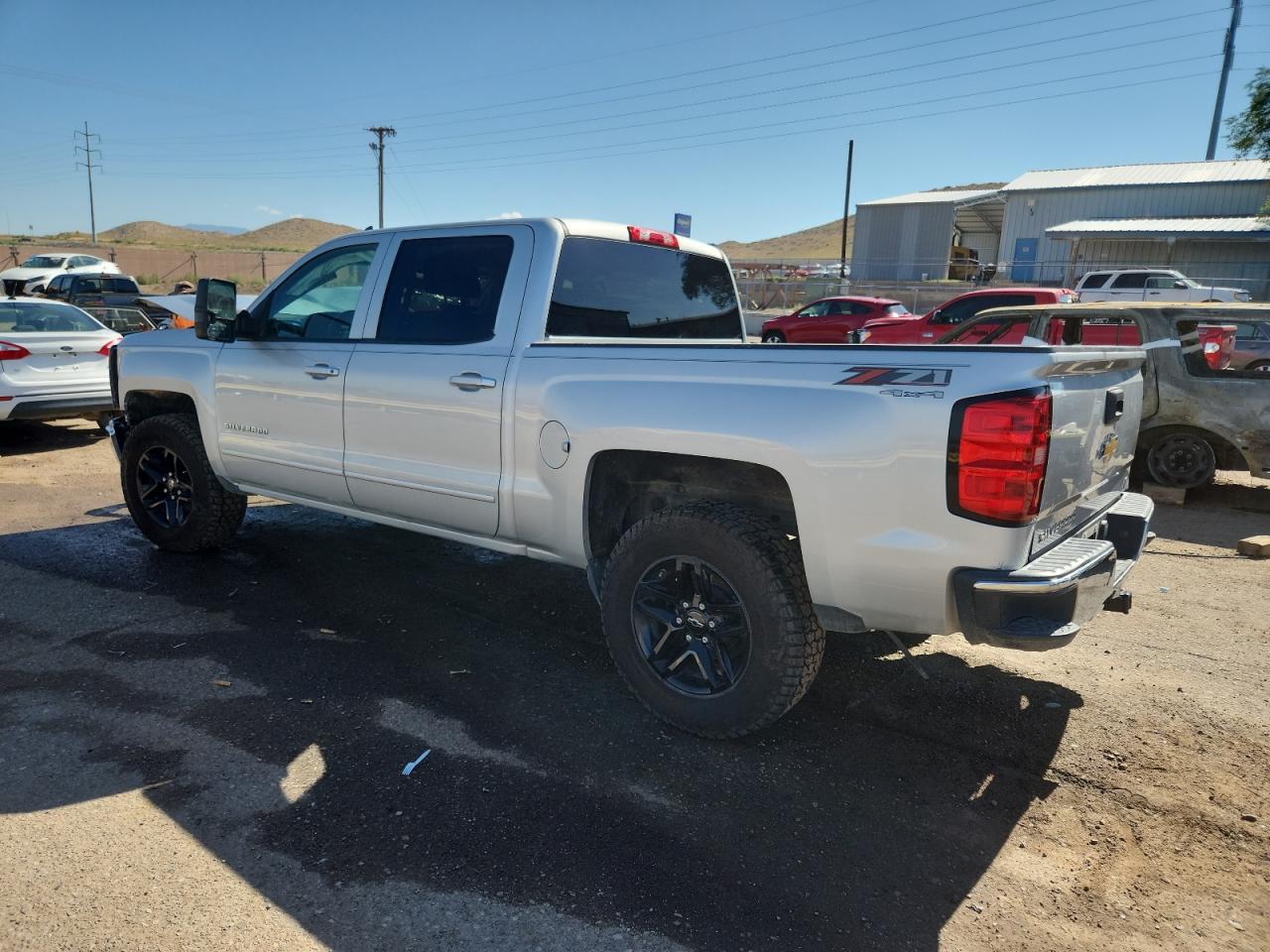 2015 CHEVROLET SILVERADO K1500 LT photo 2