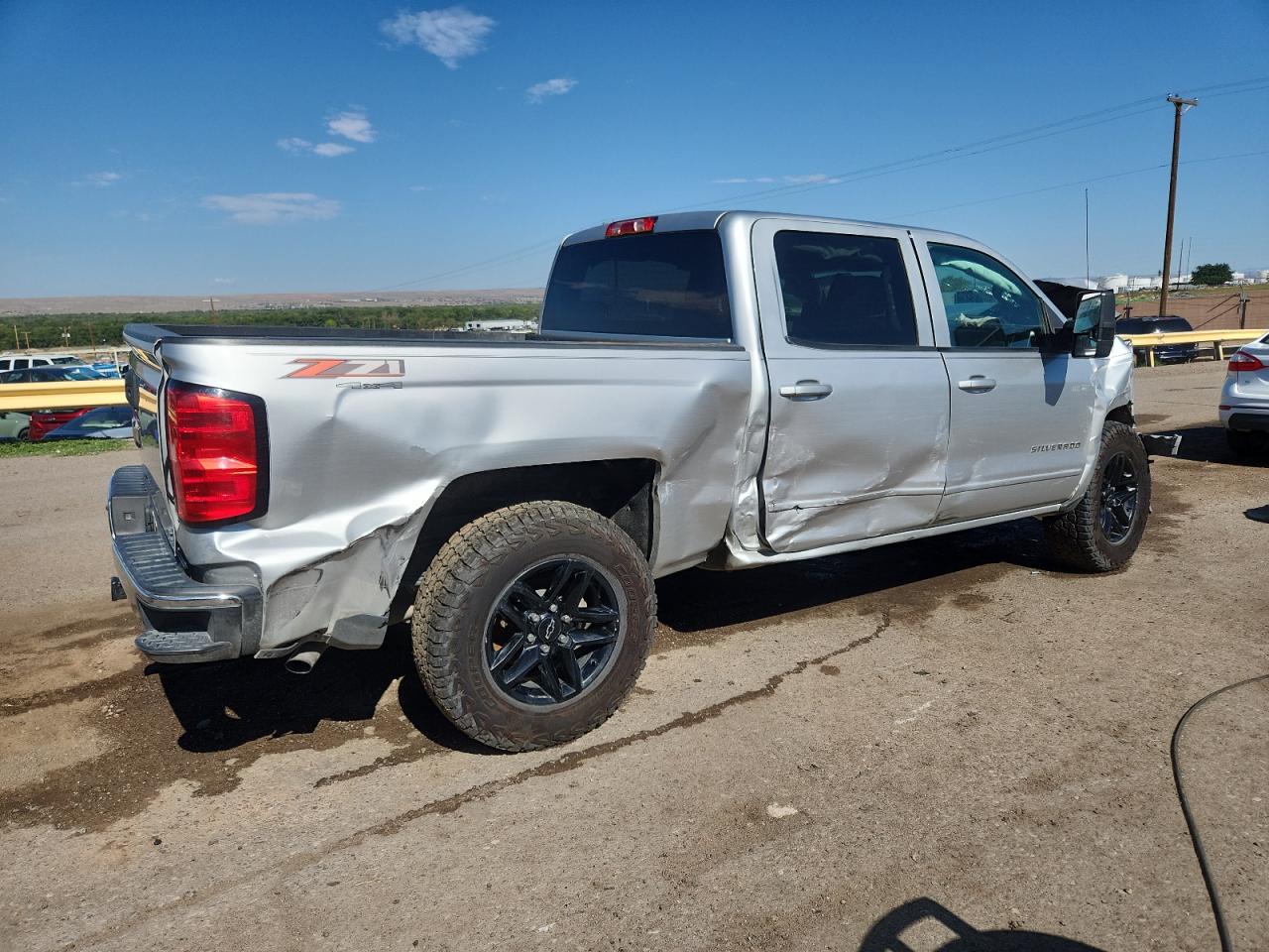 2015 CHEVROLET SILVERADO K1500 LT photo 3