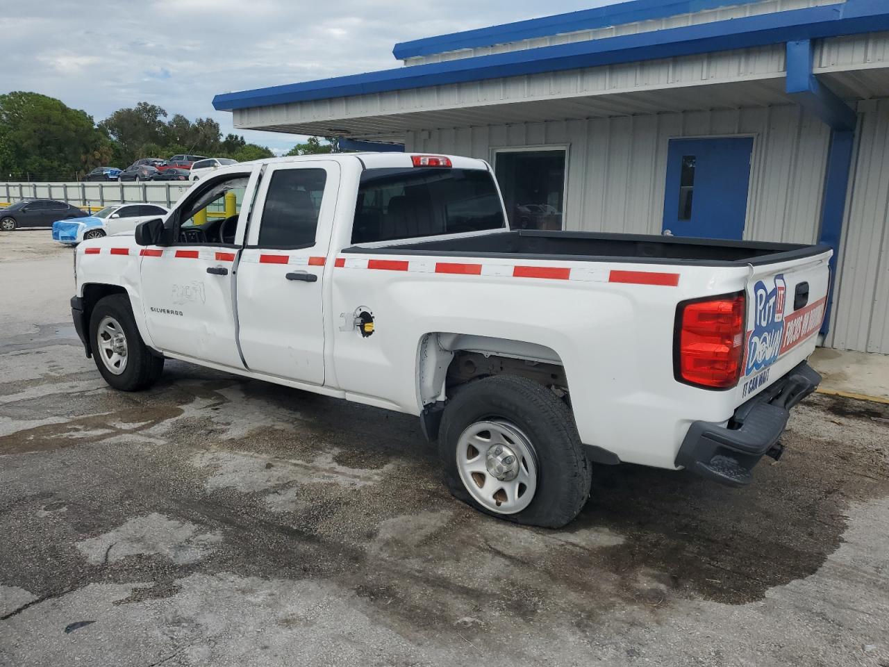 2015 CHEVROLET SILVERADO C1500 photo 3