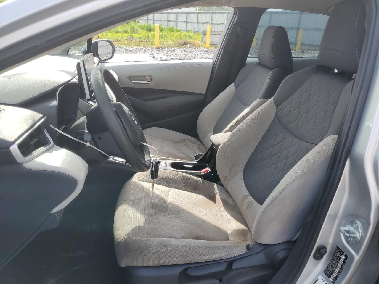 2021 TOYOTA COROLLA LE photo 7