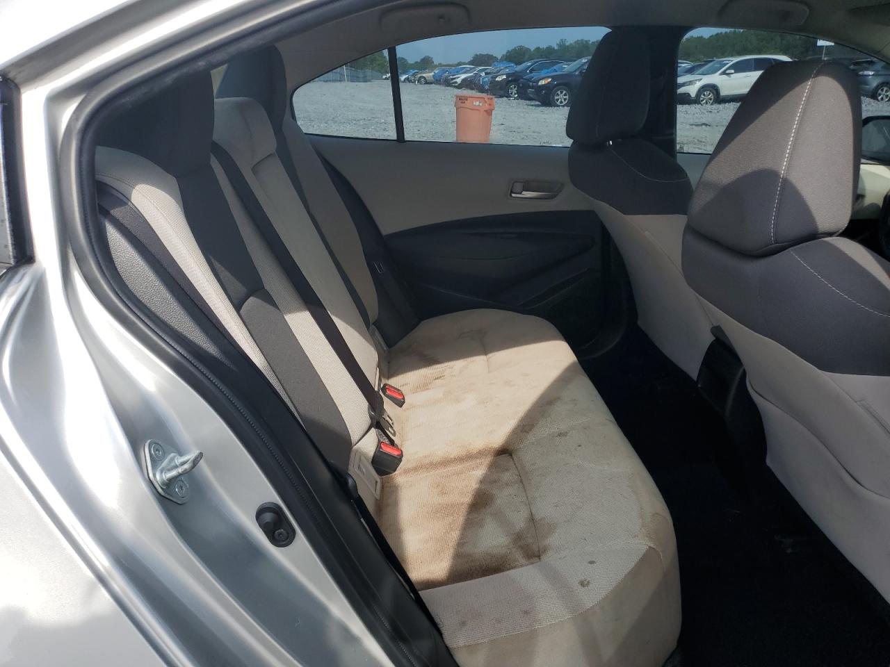 2021 TOYOTA COROLLA LE photo 10