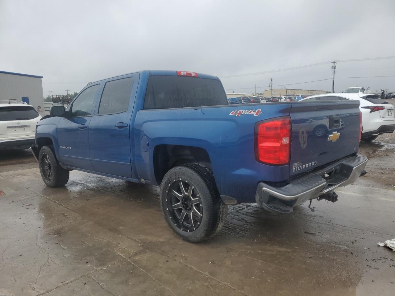 2017 CHEVROLET SILVERADO K1500 LT photo 4
