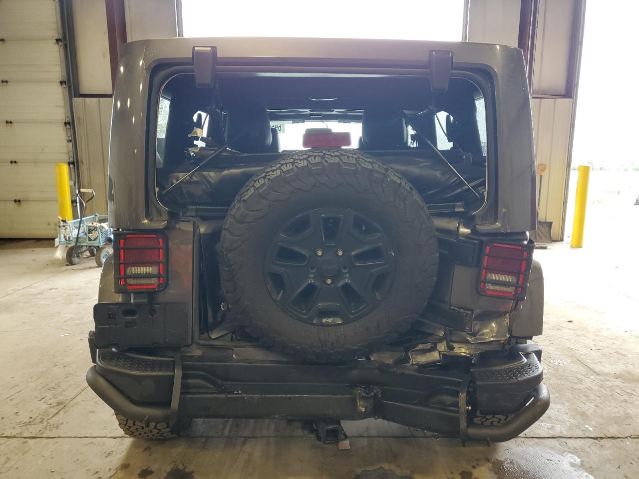 2016 JEEP WRANGLER UNLIMITED SAHARA photo 16