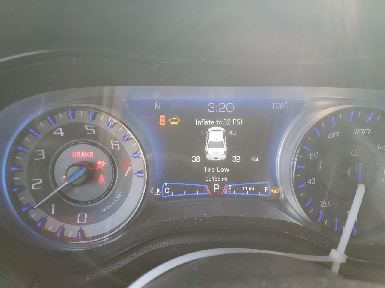 2019 CHRYSLER 300 photo 17