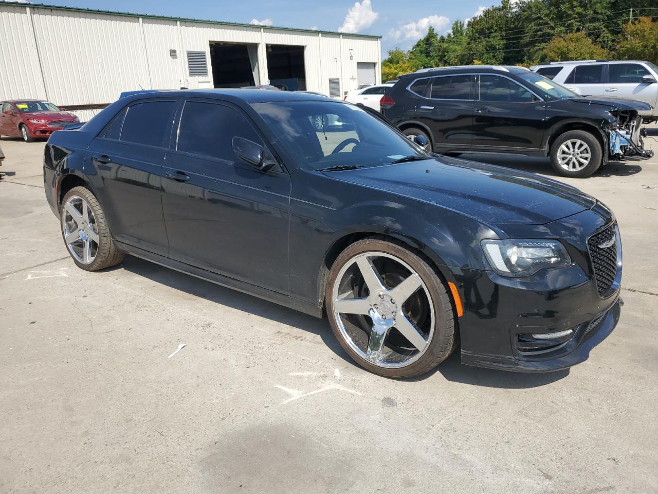 2019 CHRYSLER 300 photo 7