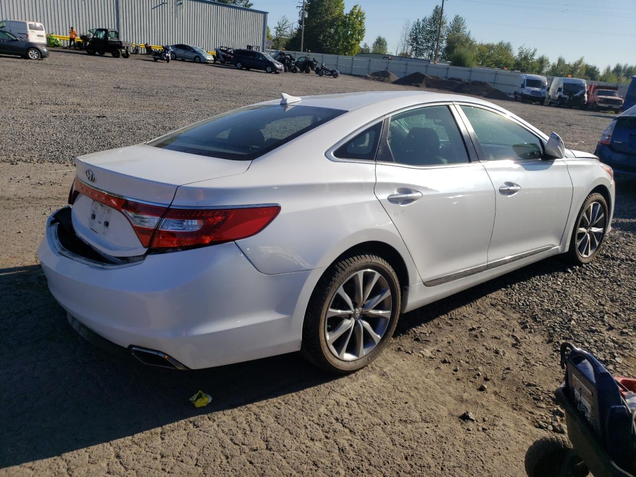 2017 HYUNDAI AZERA photo 5