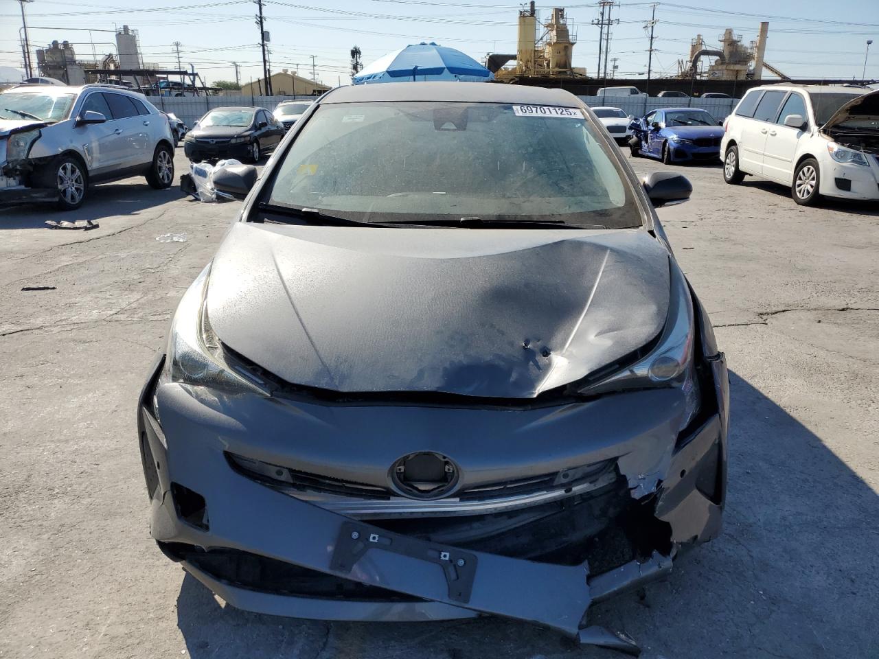 2018 TOYOTA PRIUS TWO photo 9