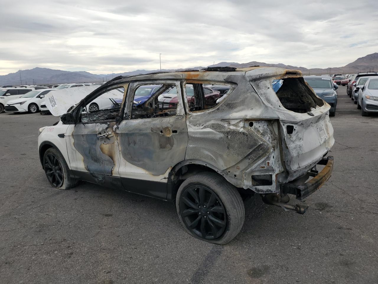 2017 FORD ESCAPE TITANIUM photo 2