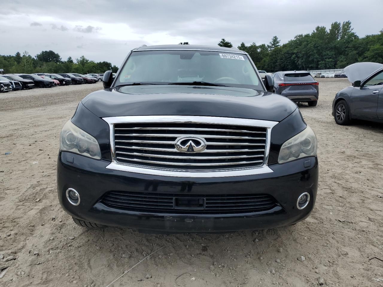 2012 INFINITI QX56 photo 9