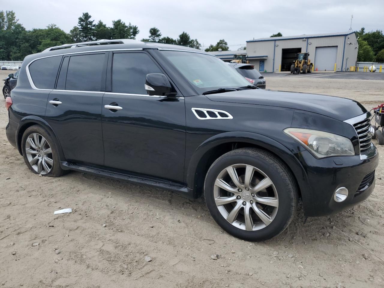 2012 INFINITI QX56 photo 7