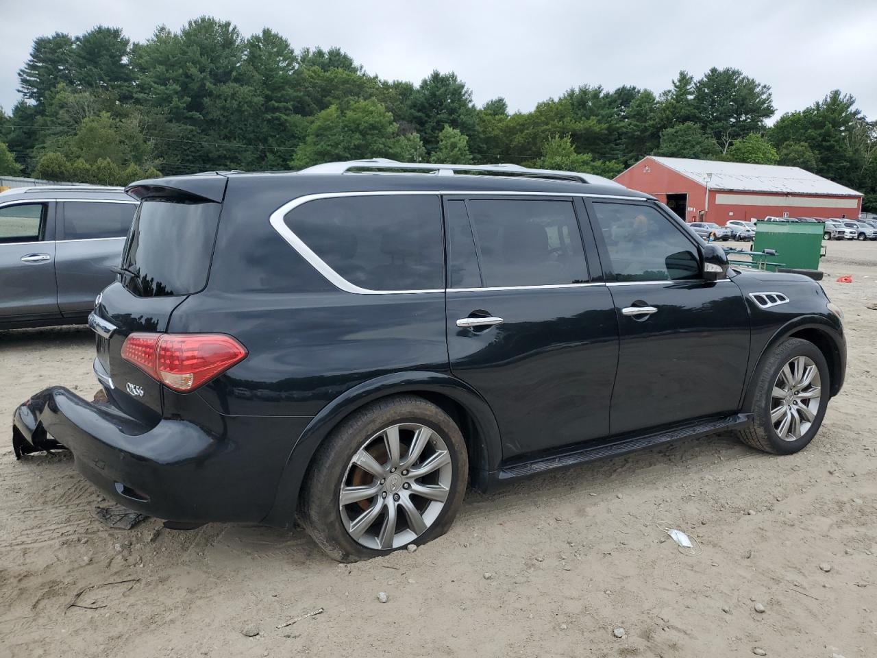 2012 INFINITI QX56 photo 5