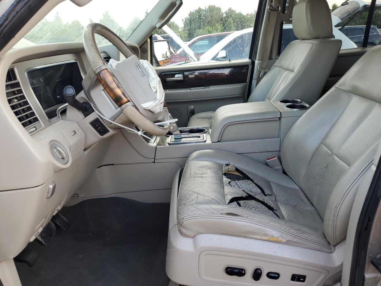 2008 LINCOLN NAVIGATOR photo 13