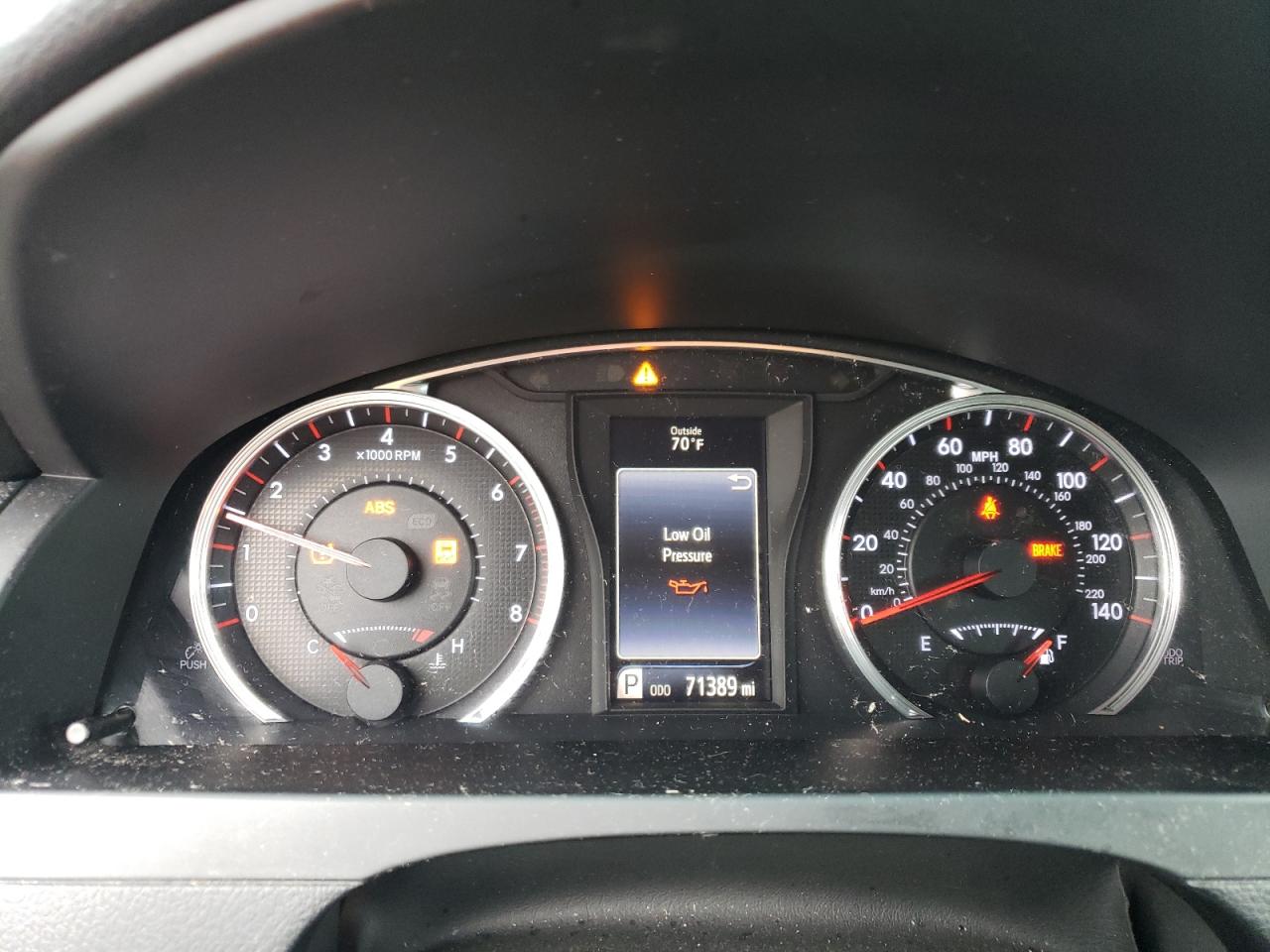 2016 TOYOTA CAMRY photo 17