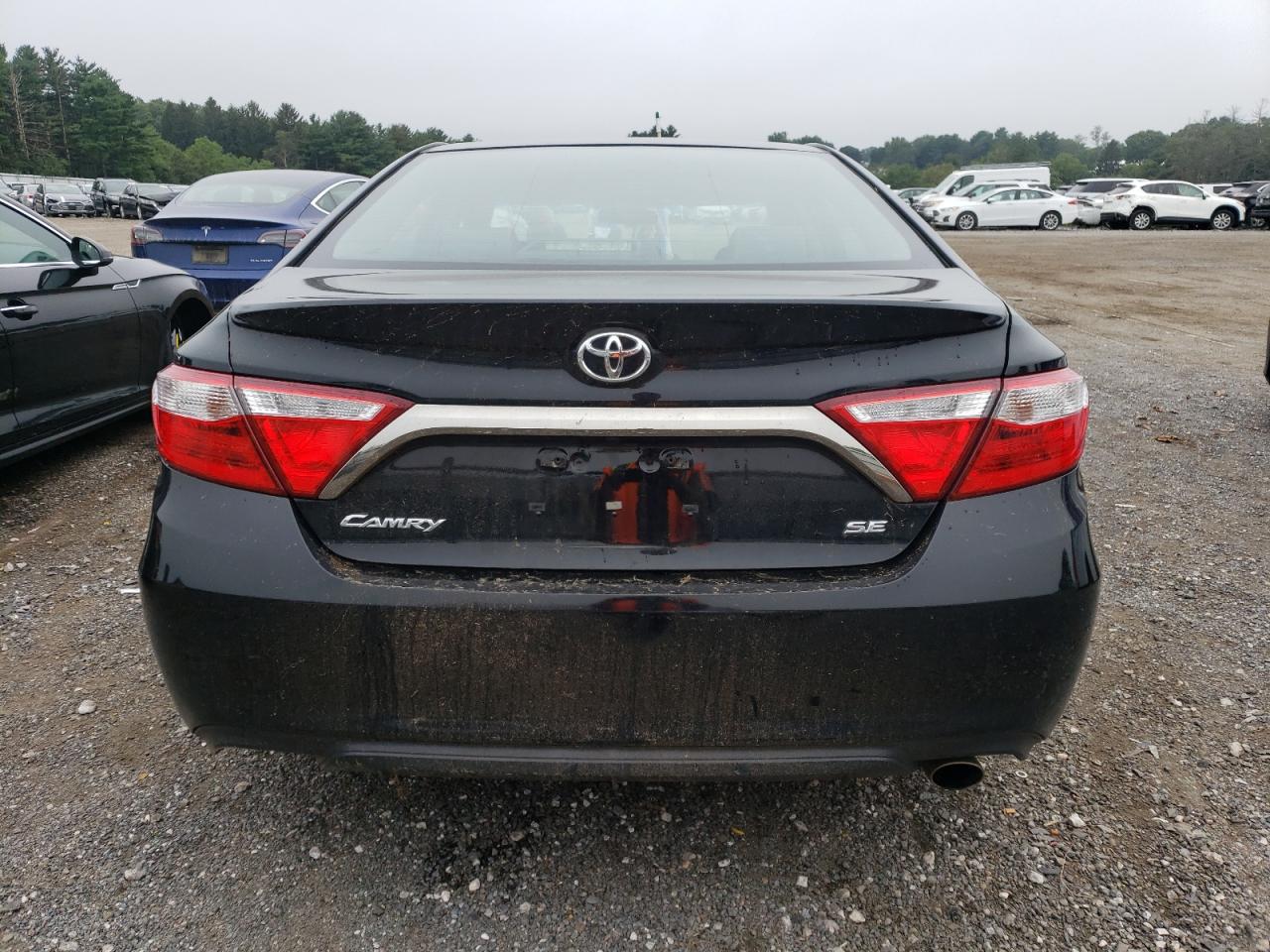 2016 TOYOTA CAMRY photo 11