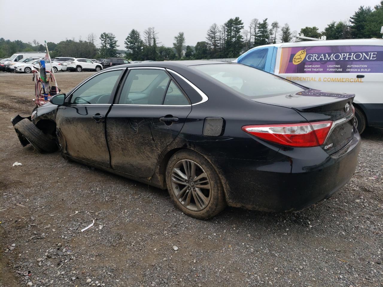 2016 TOYOTA CAMRY photo 3