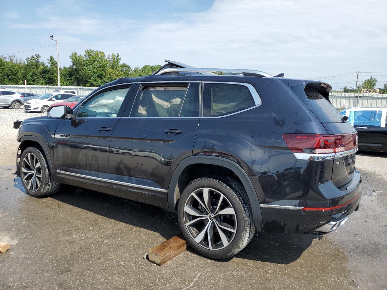 2024 VOLKSWAGEN ATLAS SEL PREMIUM R-LINE photo 2