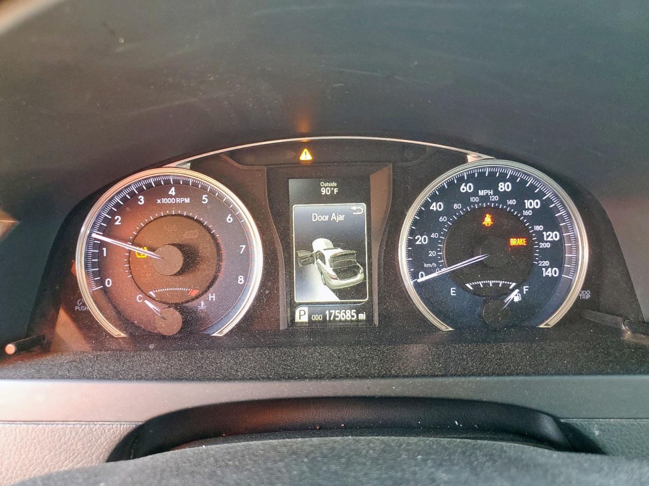 2017 TOYOTA CAMRY LE photo 17