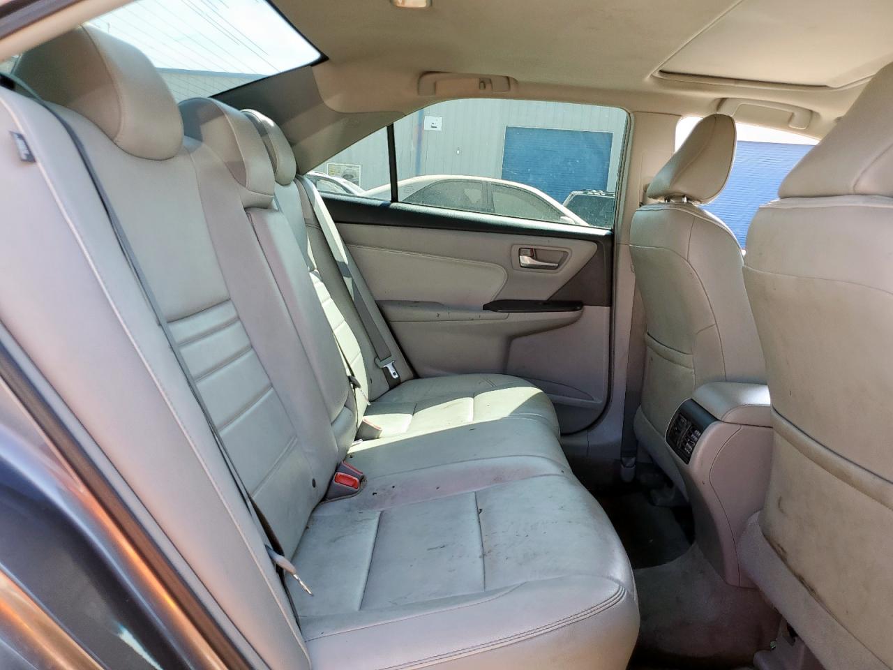 2017 TOYOTA CAMRY LE photo 19