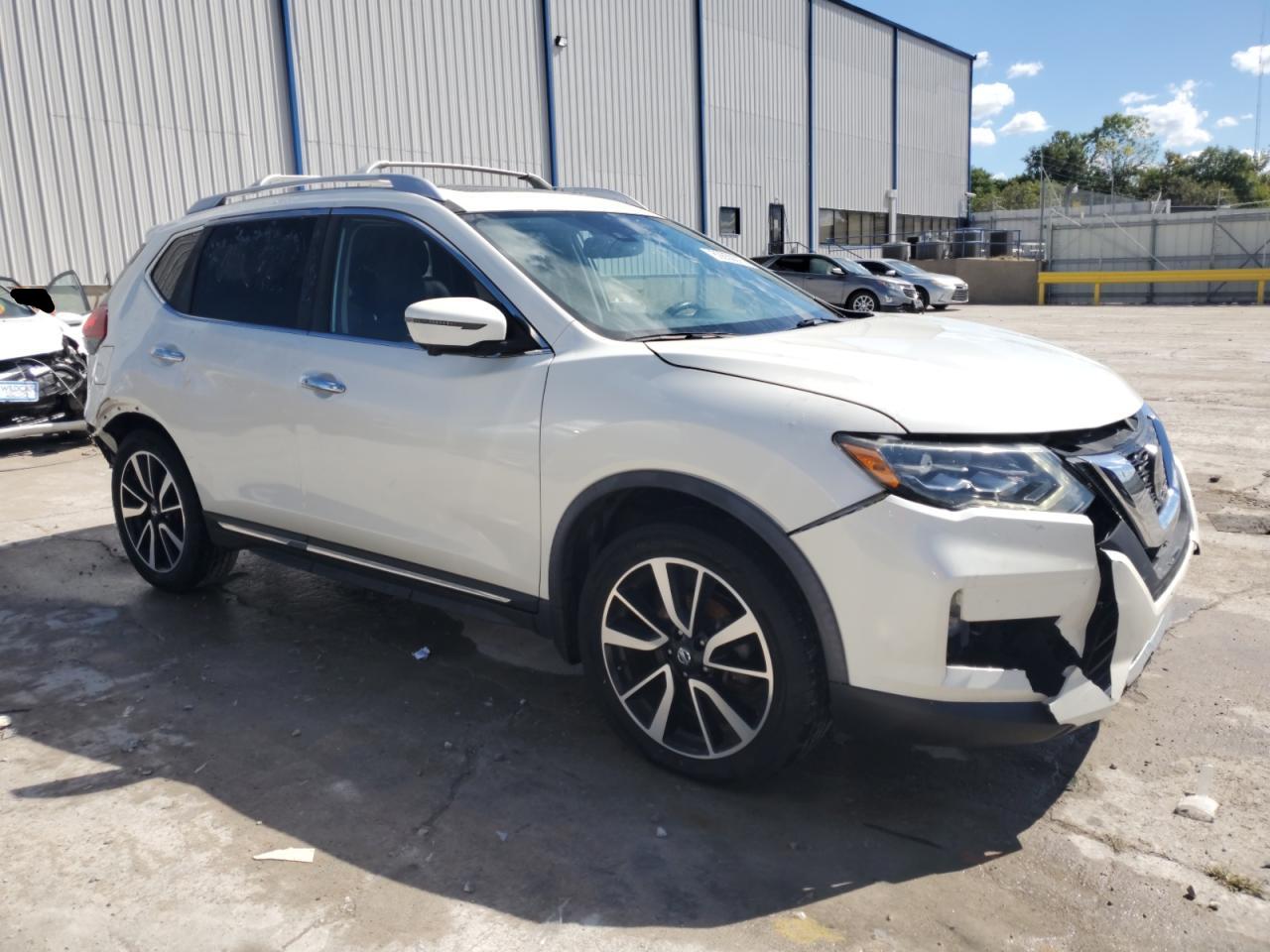 2018 NISSAN ROGUE SL photo 4
