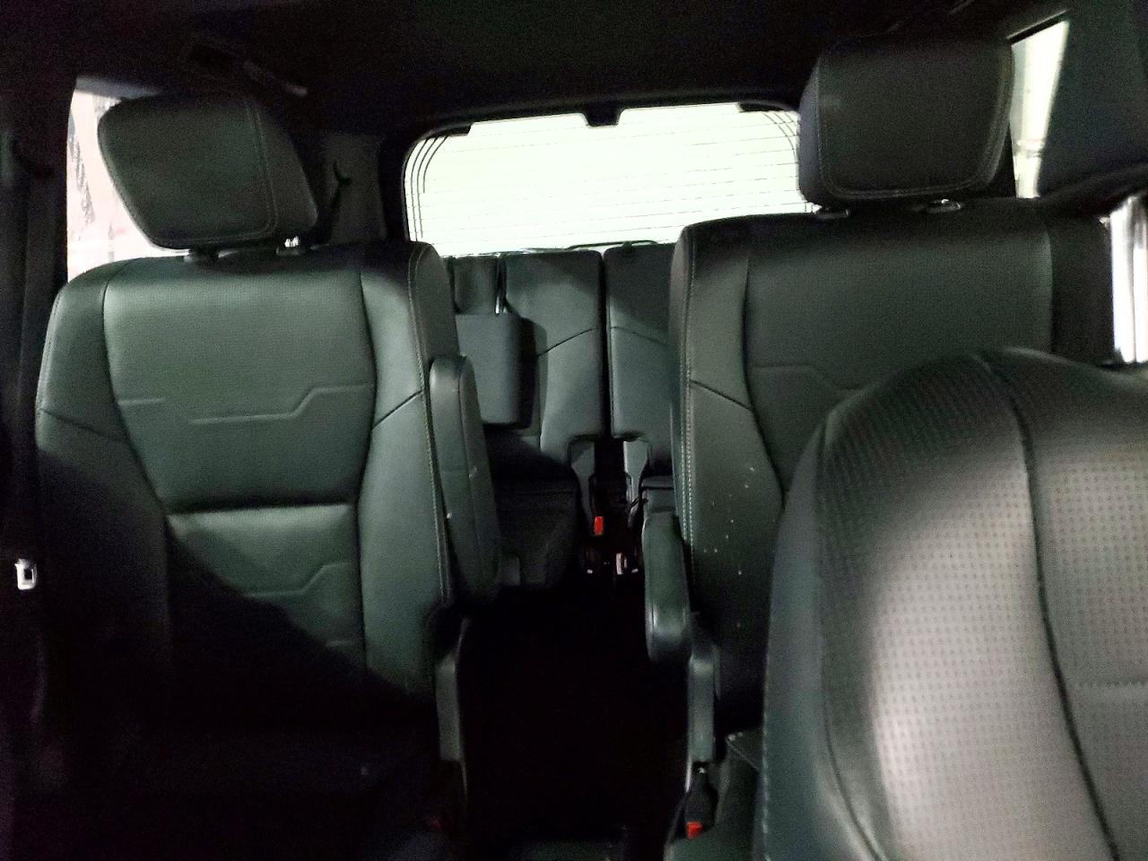 2024 LEXUS GX 550 LUXURY photo 19