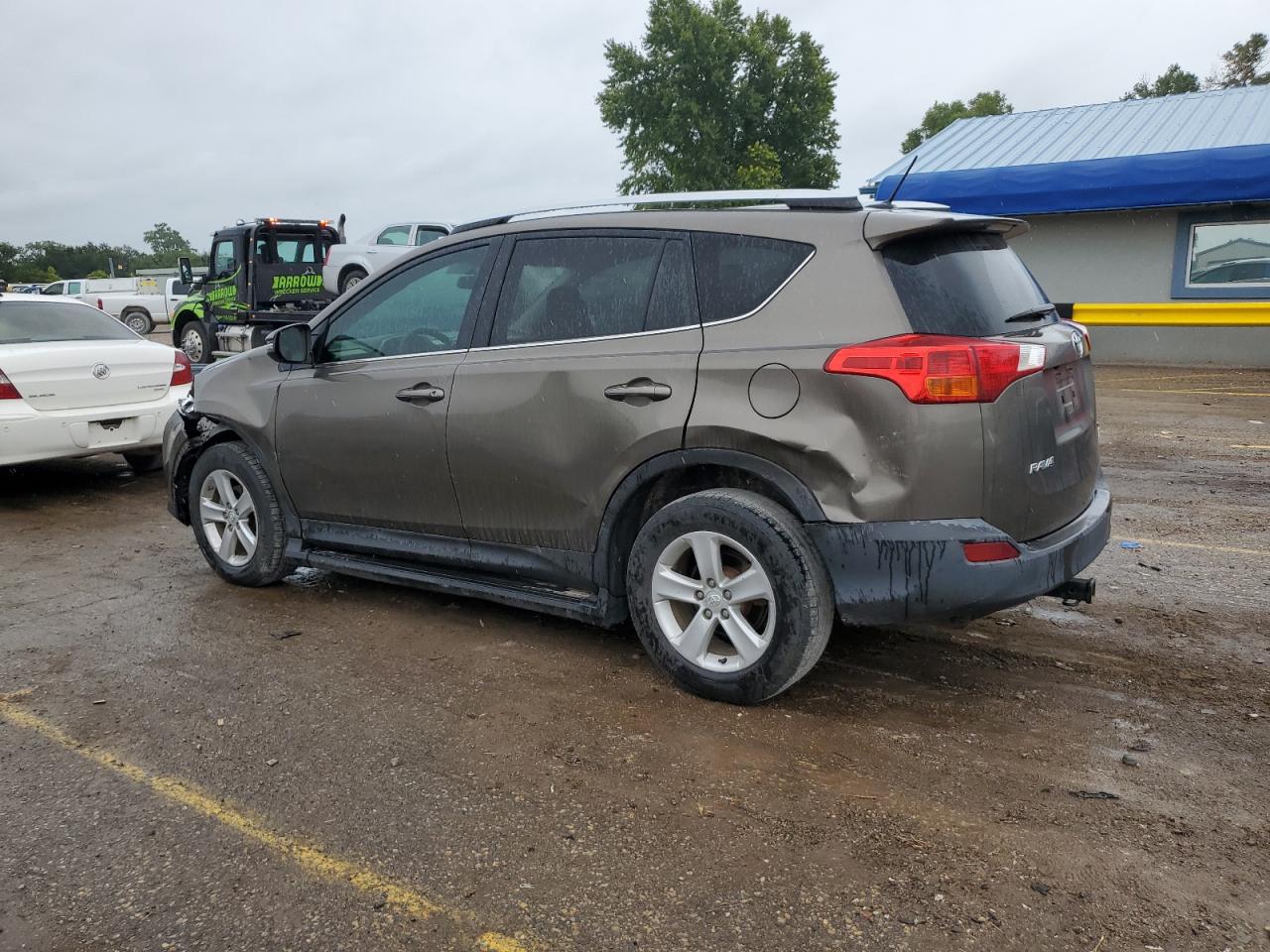 2013 TOYOTA RAV4 XLE photo 2