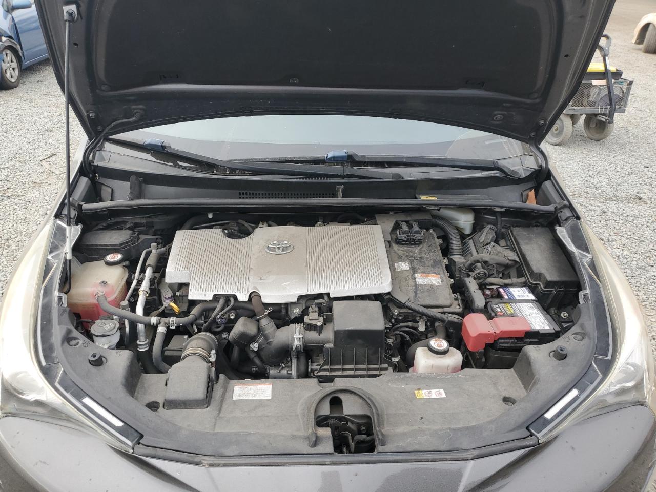 2017 TOYOTA PRIUS photo 11