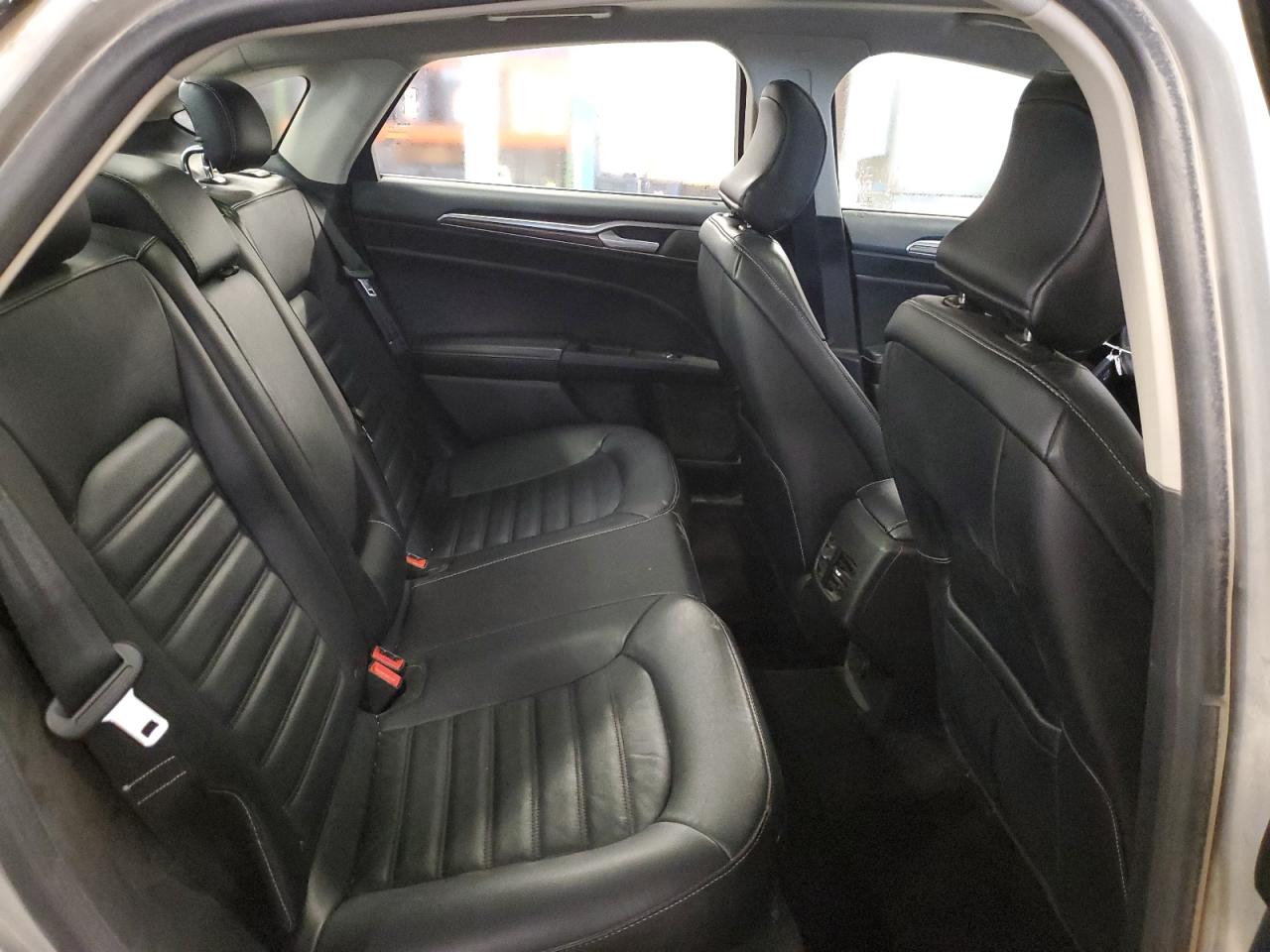 2017 FORD FUSION SE photo 19