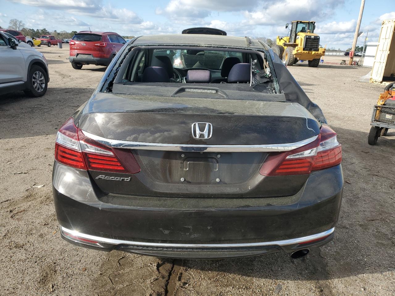 2017 HONDA ACCORD LX photo 6