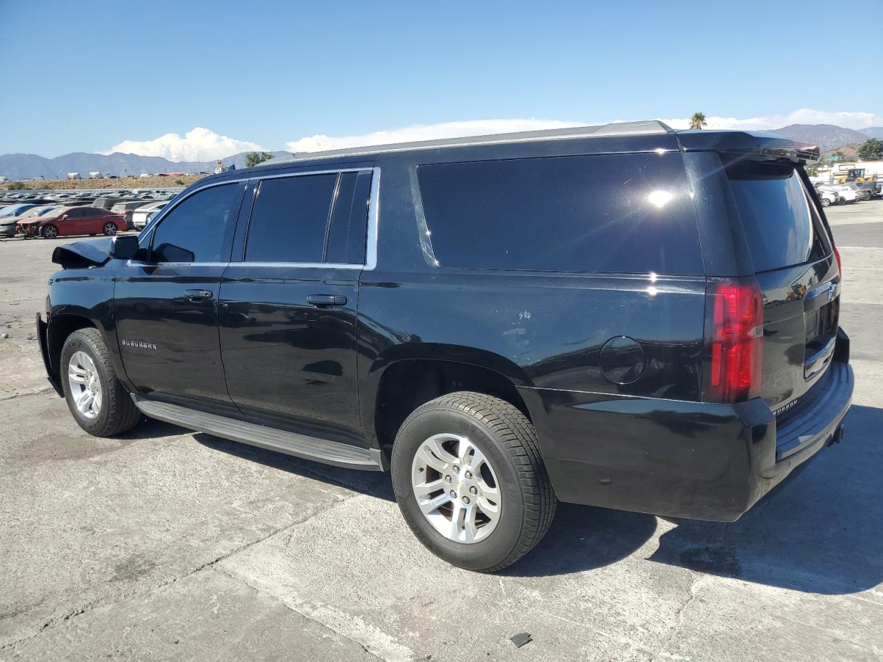 2018 CHEVROLET SUBURBAN C1500 LS photo 3