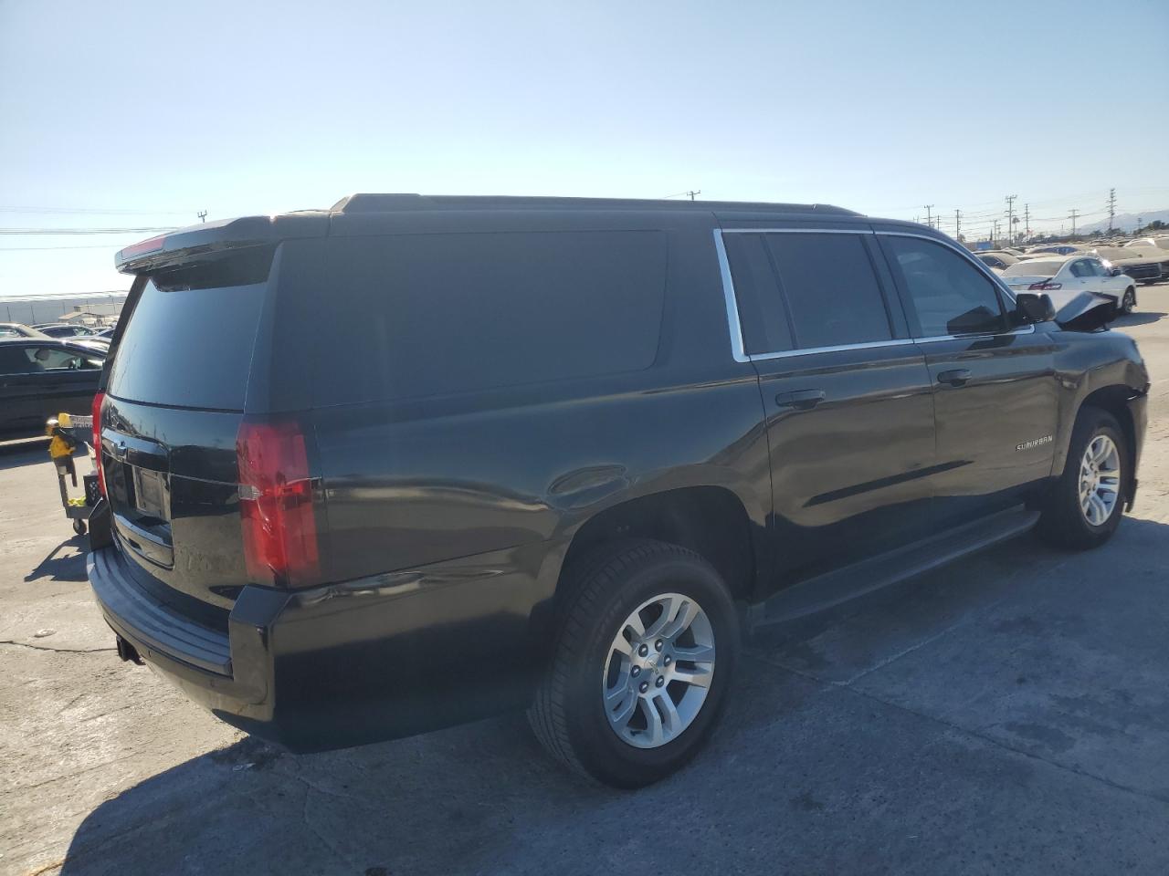 2018 CHEVROLET SUBURBAN C1500 LS photo 5