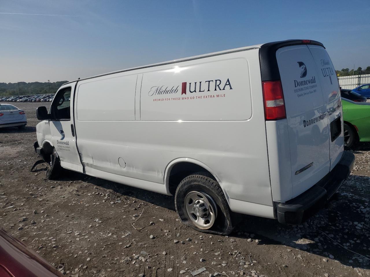 2018 CHEVROLET EXPRESS G3500 photo 3
