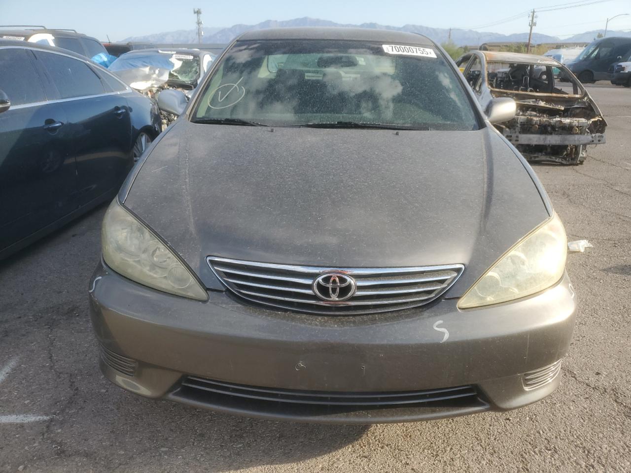 2005 TOYOTA CAMRY LE photo 5