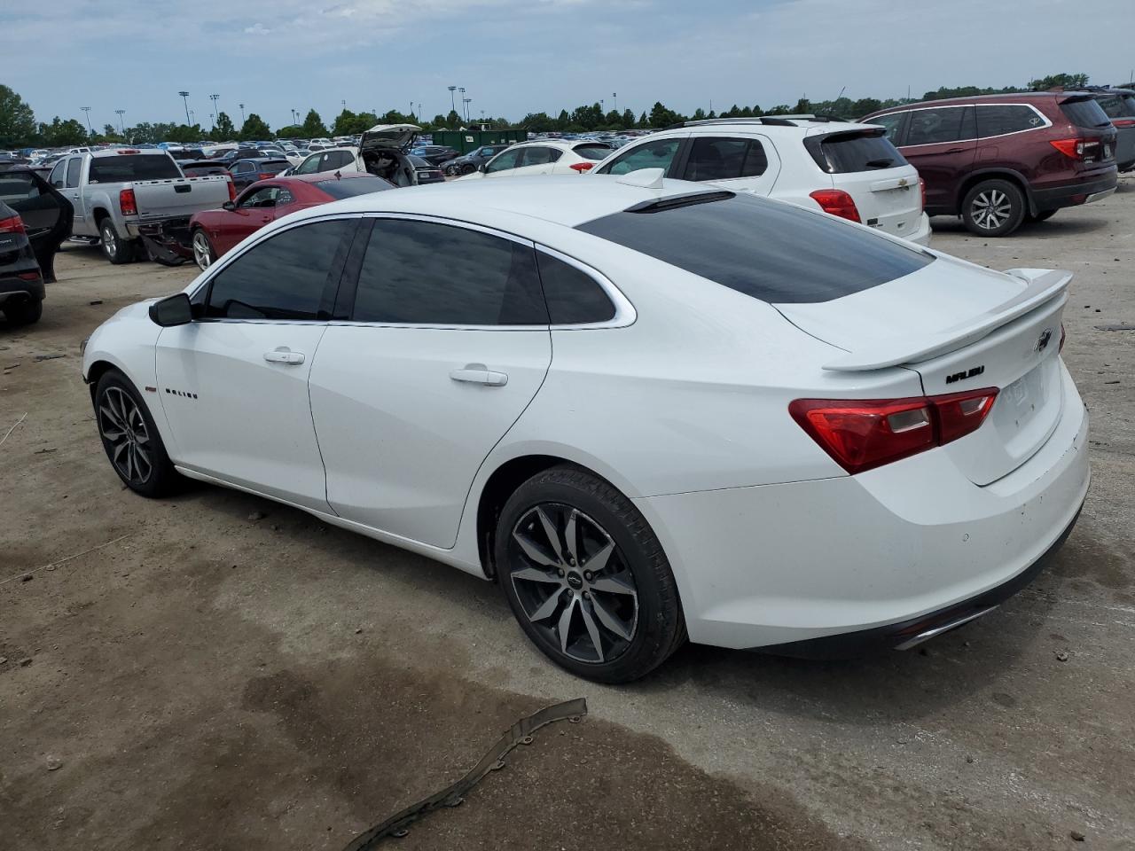 2021 CHEVROLET MALIBU RS photo 4