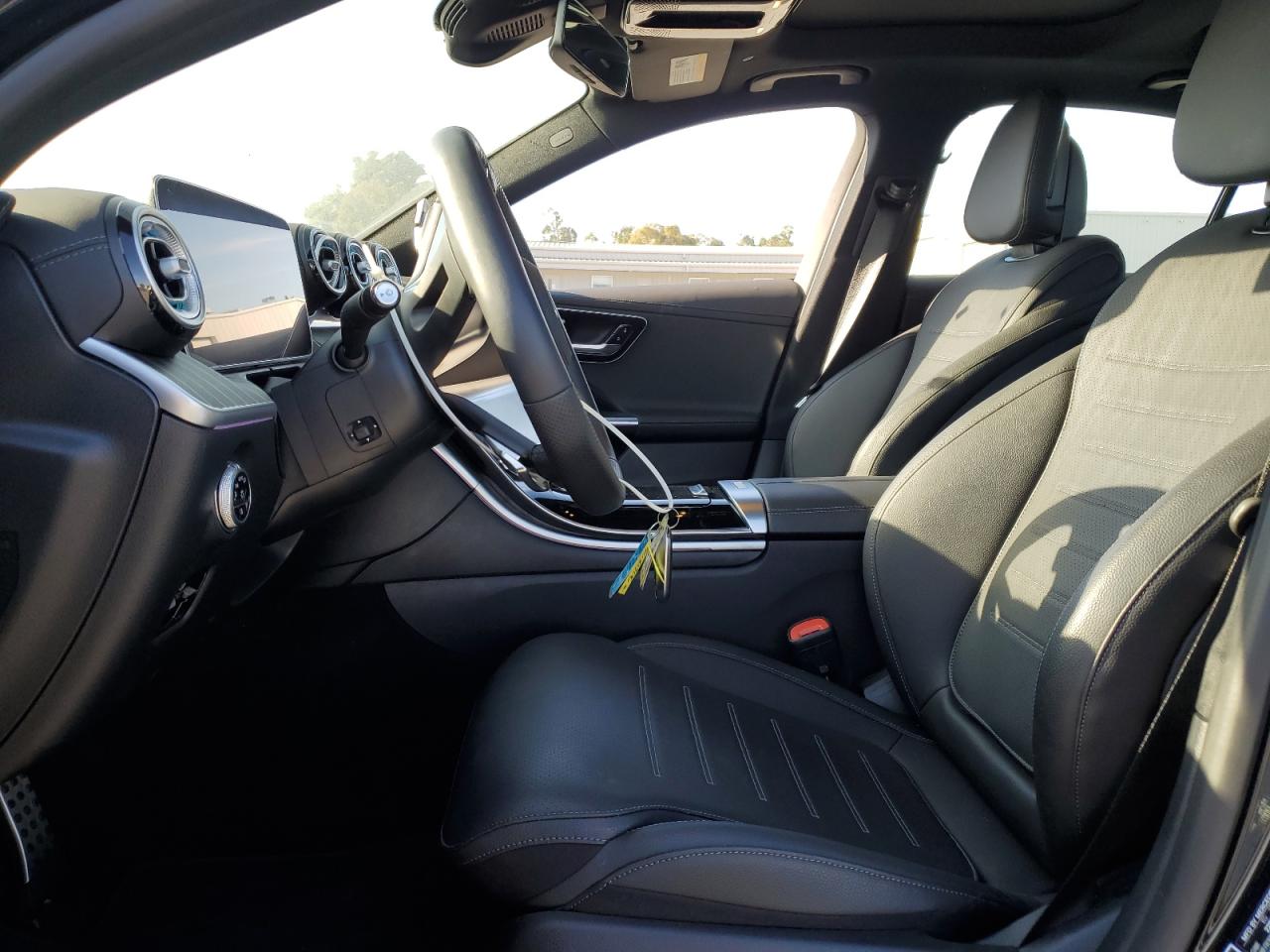 2025 MERCEDES-BENZ C 300 photo 13