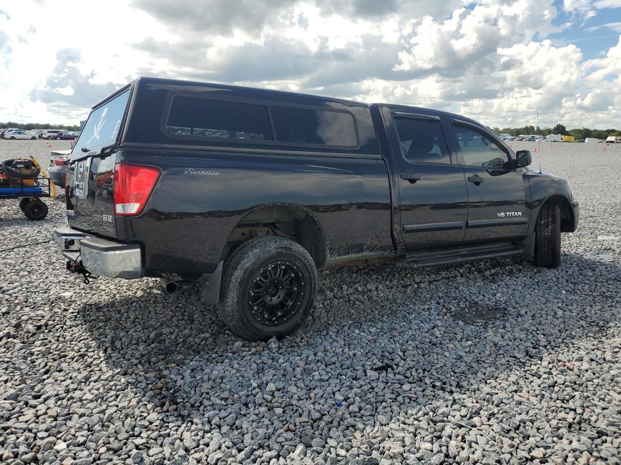 2010 NISSAN TITAN SE photo 3
