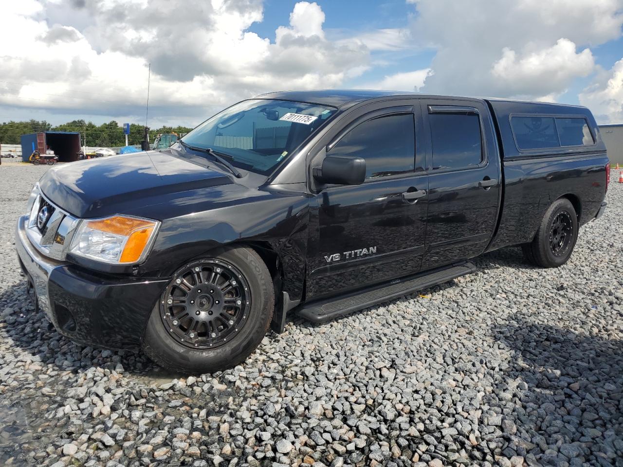 2010 NISSAN TITAN